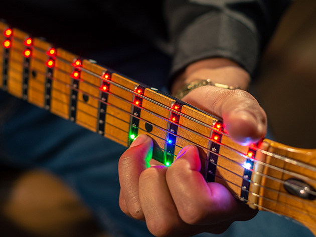 LED-подсветка на гриф гитары – необычный вау-подарок начинающему гитаристу